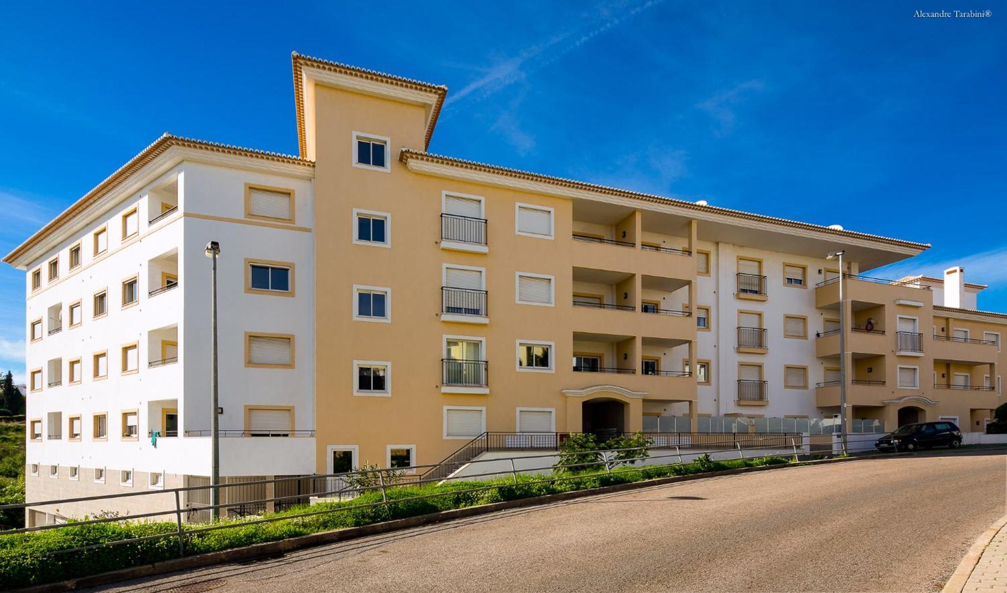 A04 - Large Modern 1 Bed Apartment With Pool ลากอส ภายนอก รูปภาพ