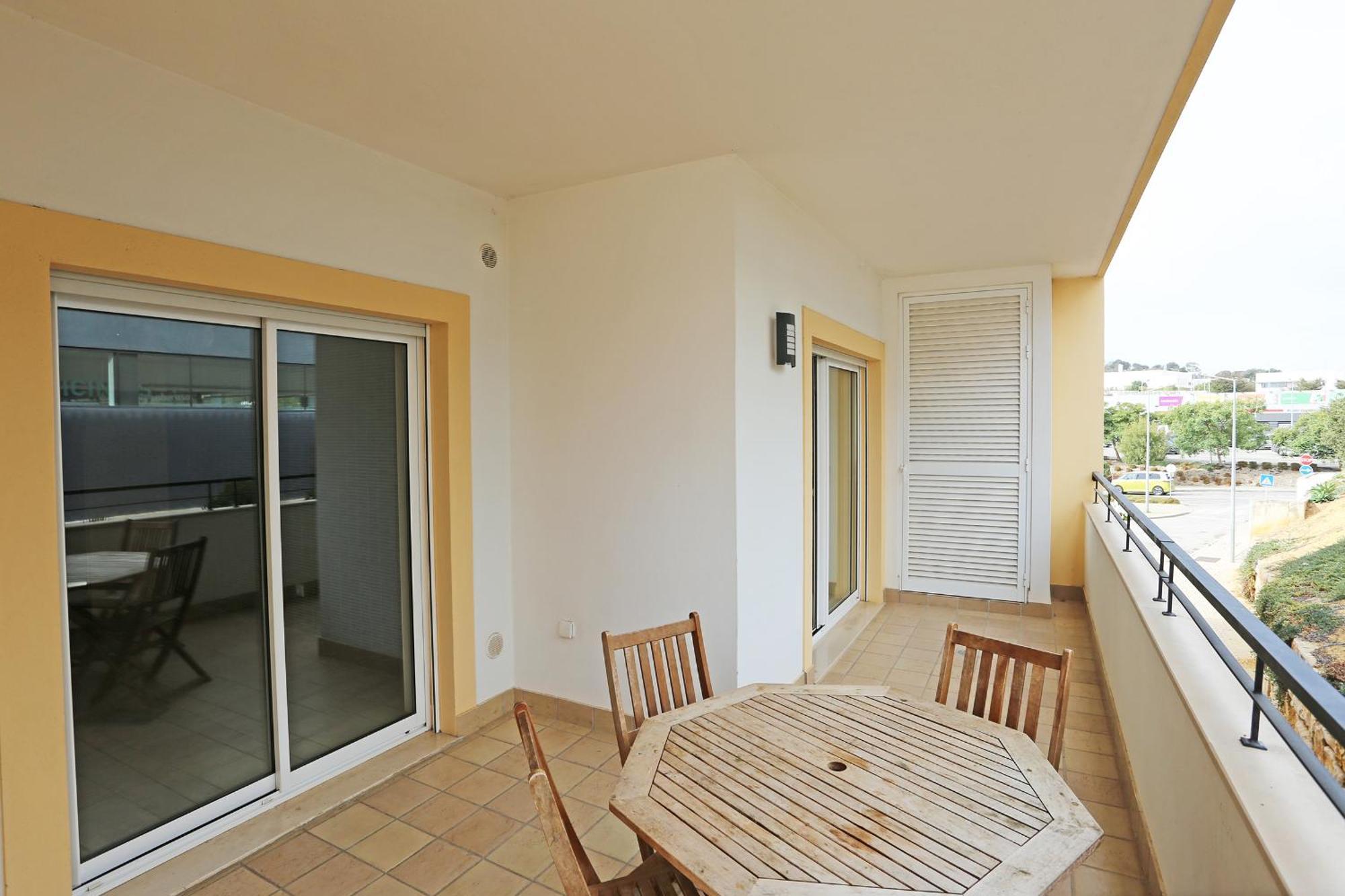 A04 - Large Modern 1 Bed Apartment With Pool ลากอส ภายนอก รูปภาพ