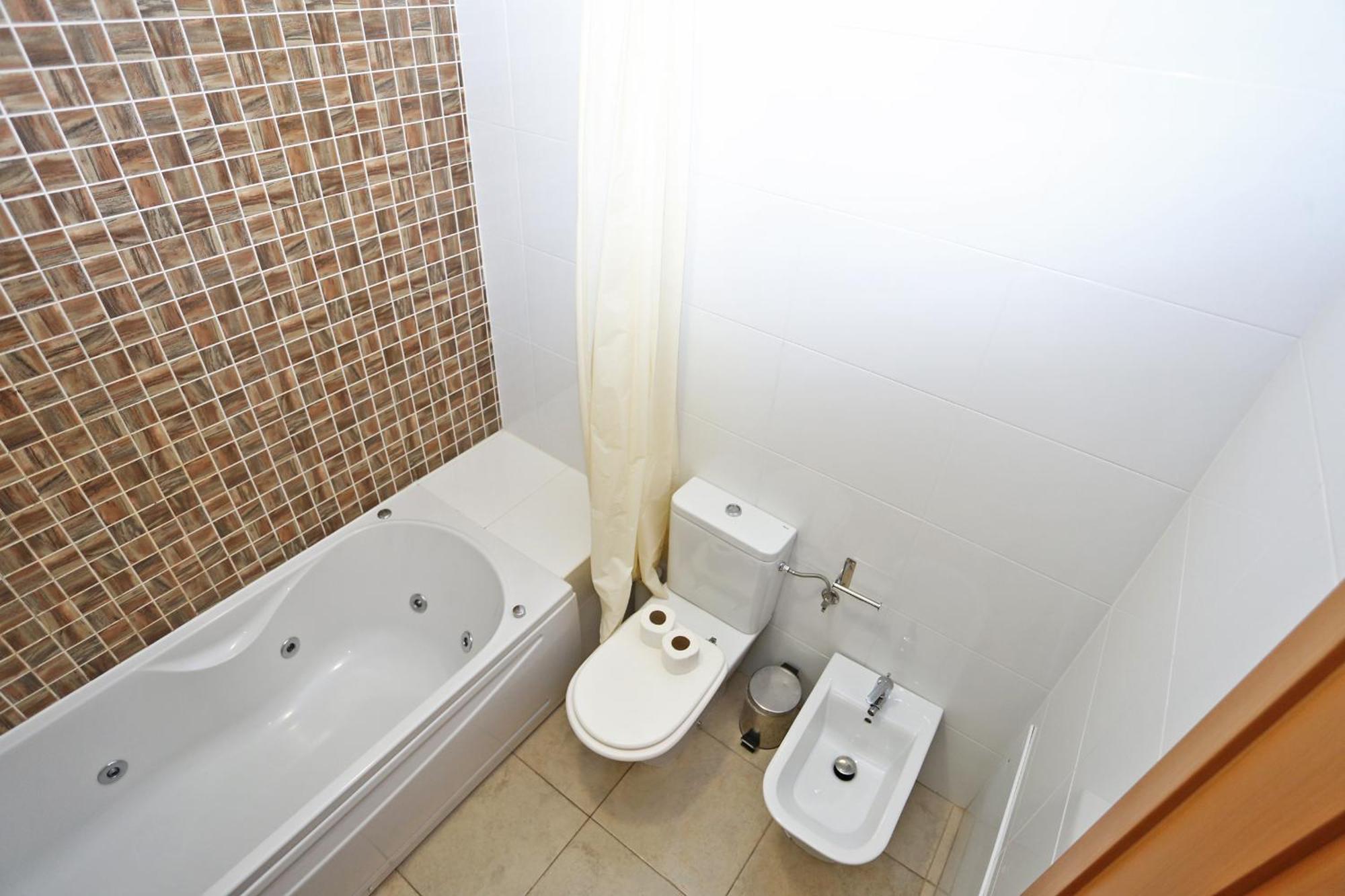 A04 - Large Modern 1 Bed Apartment With Pool ลากอส ภายนอก รูปภาพ